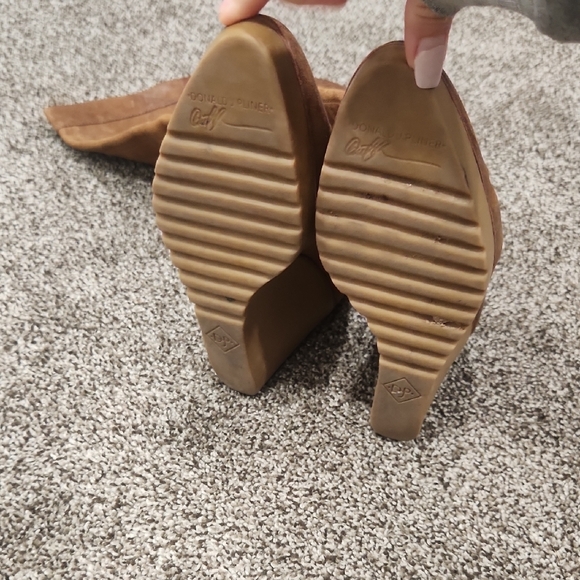 Donald J. Pliner Brown Leather Wedges - Picture 8 of 9
